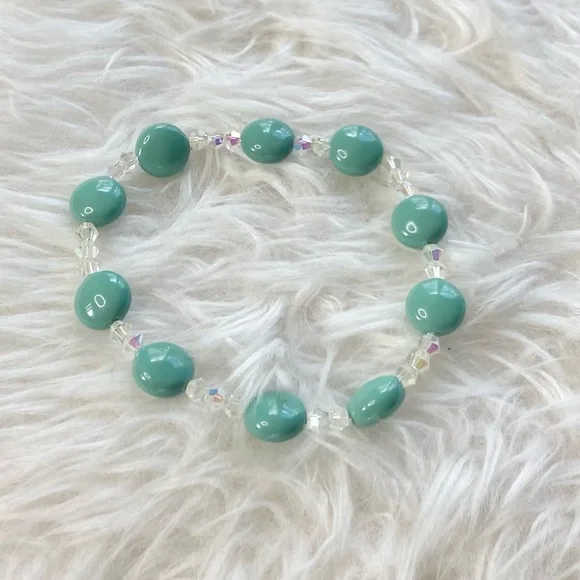 Aventurine and Crystal Bracelet - Picture 2 of 7